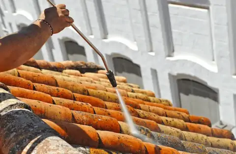 Nettoyage de toitures - Ornans